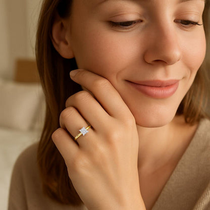 1 Carat Princess Lab Grown IGI G/VS1 Diamond Solitaire Ring in 10K Yellow Gold